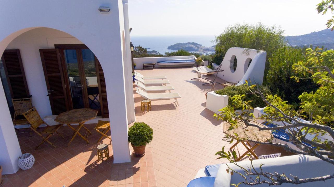 Guest House Villa Il Gabbiano Ponza Exteriér fotografie