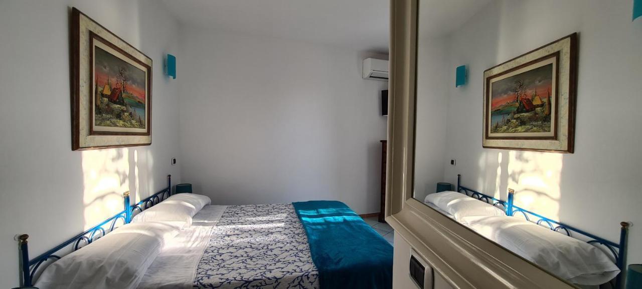 Guest House Villa Il Gabbiano Ponza Exteriér fotografie